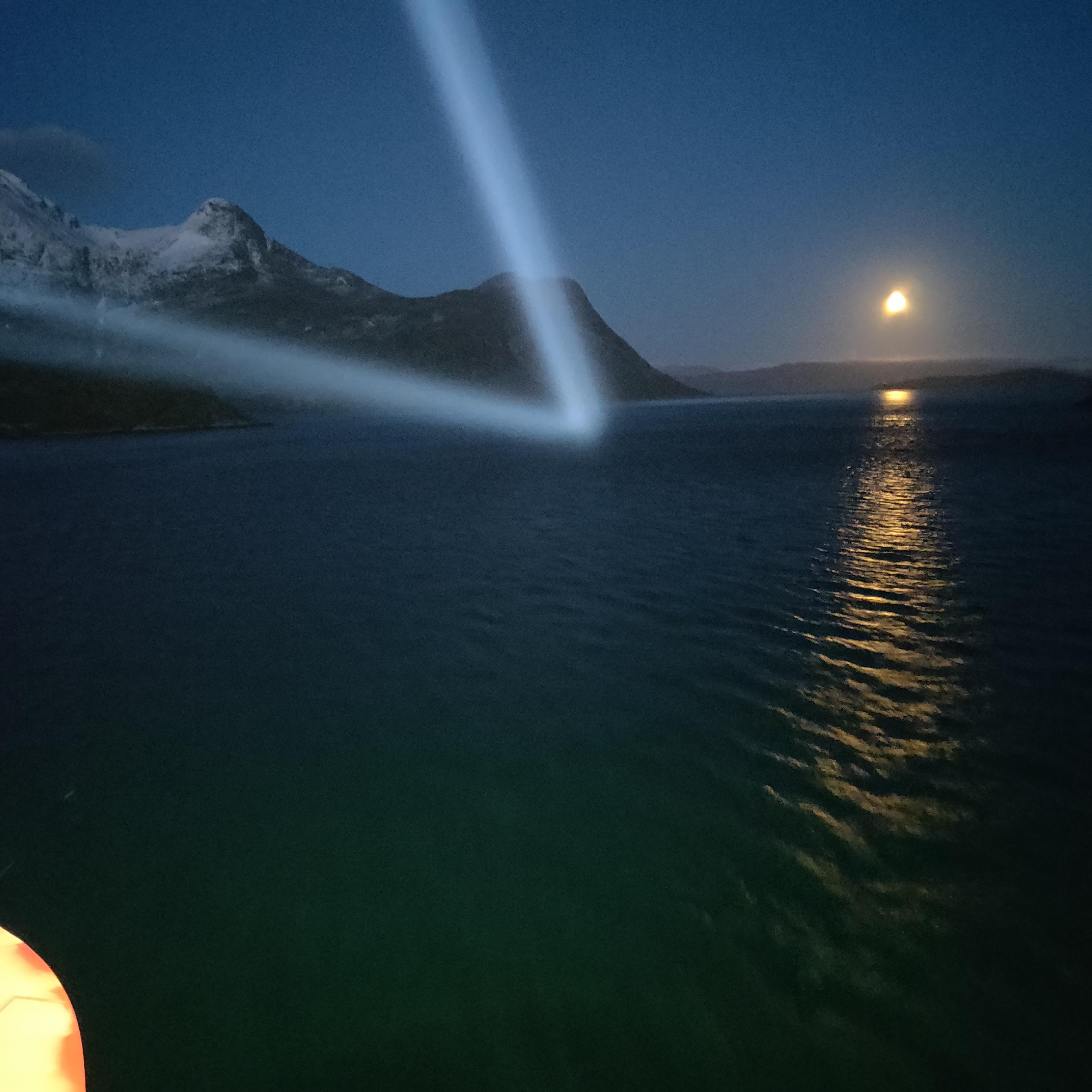 06. Lyset tager kejler.jpg